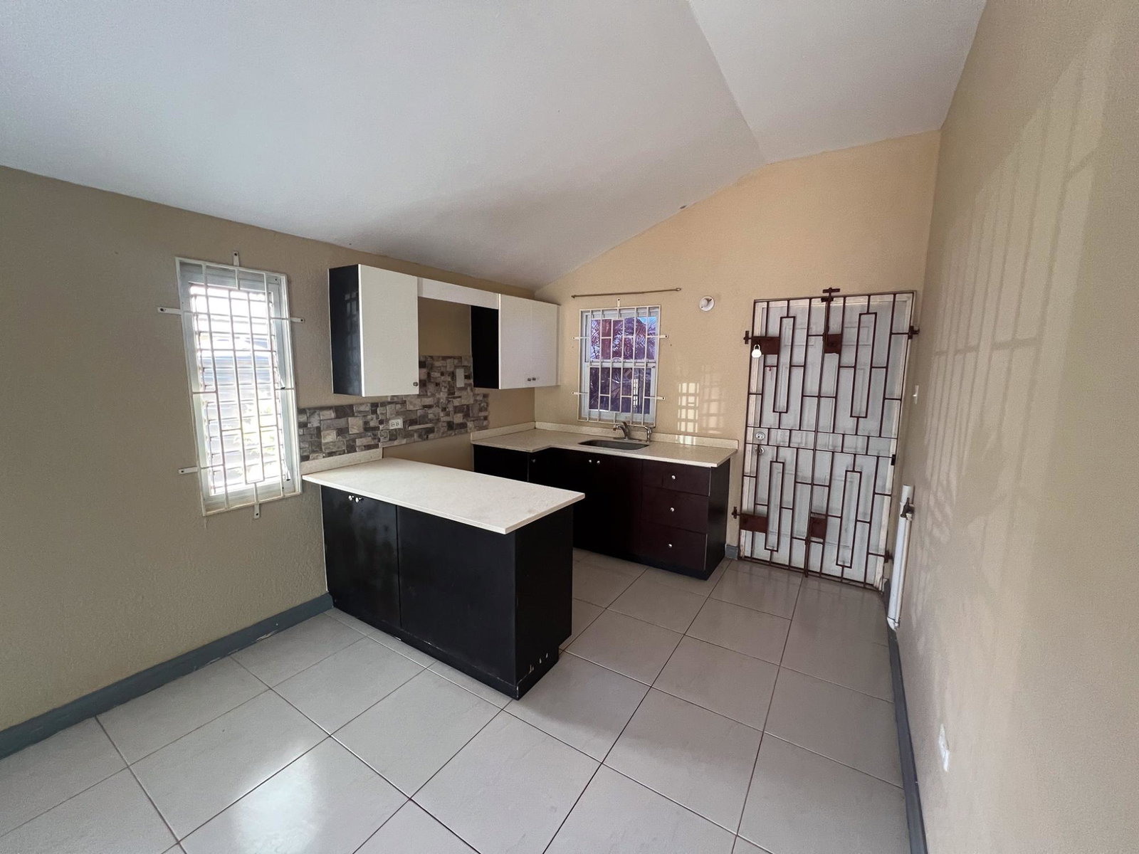 Sixth image of 558 Tuscany Ave, Silversun es in Innswood, St. Catherine, Jamaica - property is For Sale