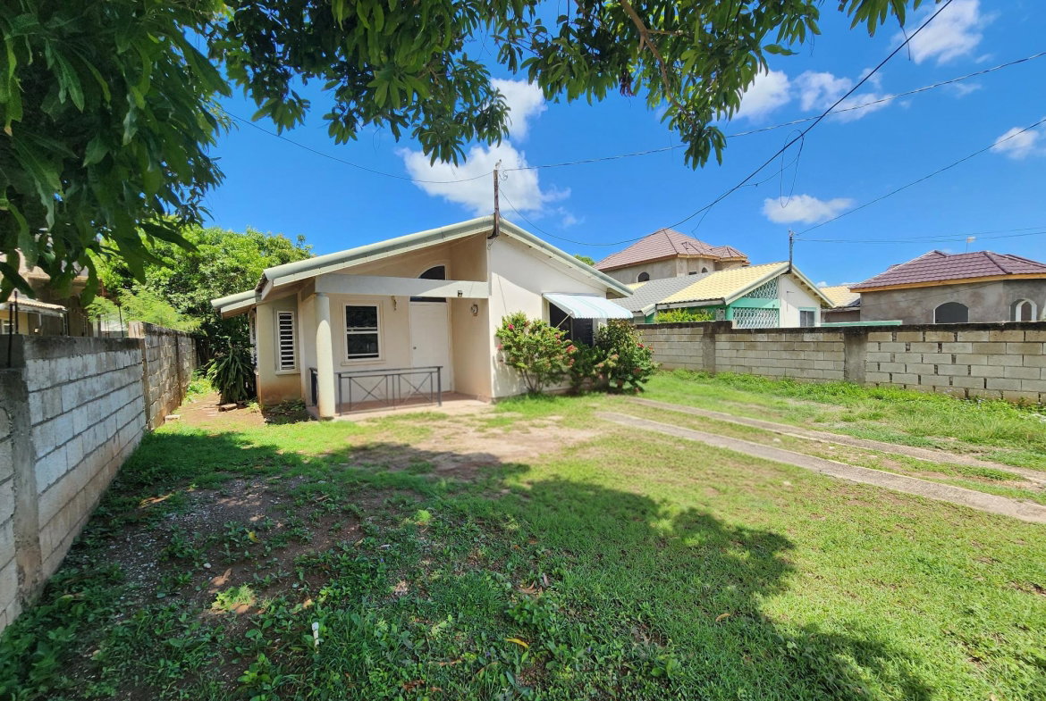 First image of 90 Whitewing Circle in Old Harbour, St. Catherine, Jamaica - property is For Rent