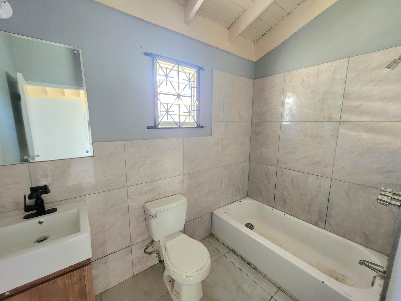 Sixth image of 90 Whitewing Circle in Old Harbour, St. Catherine, Jamaica - property is For Rent