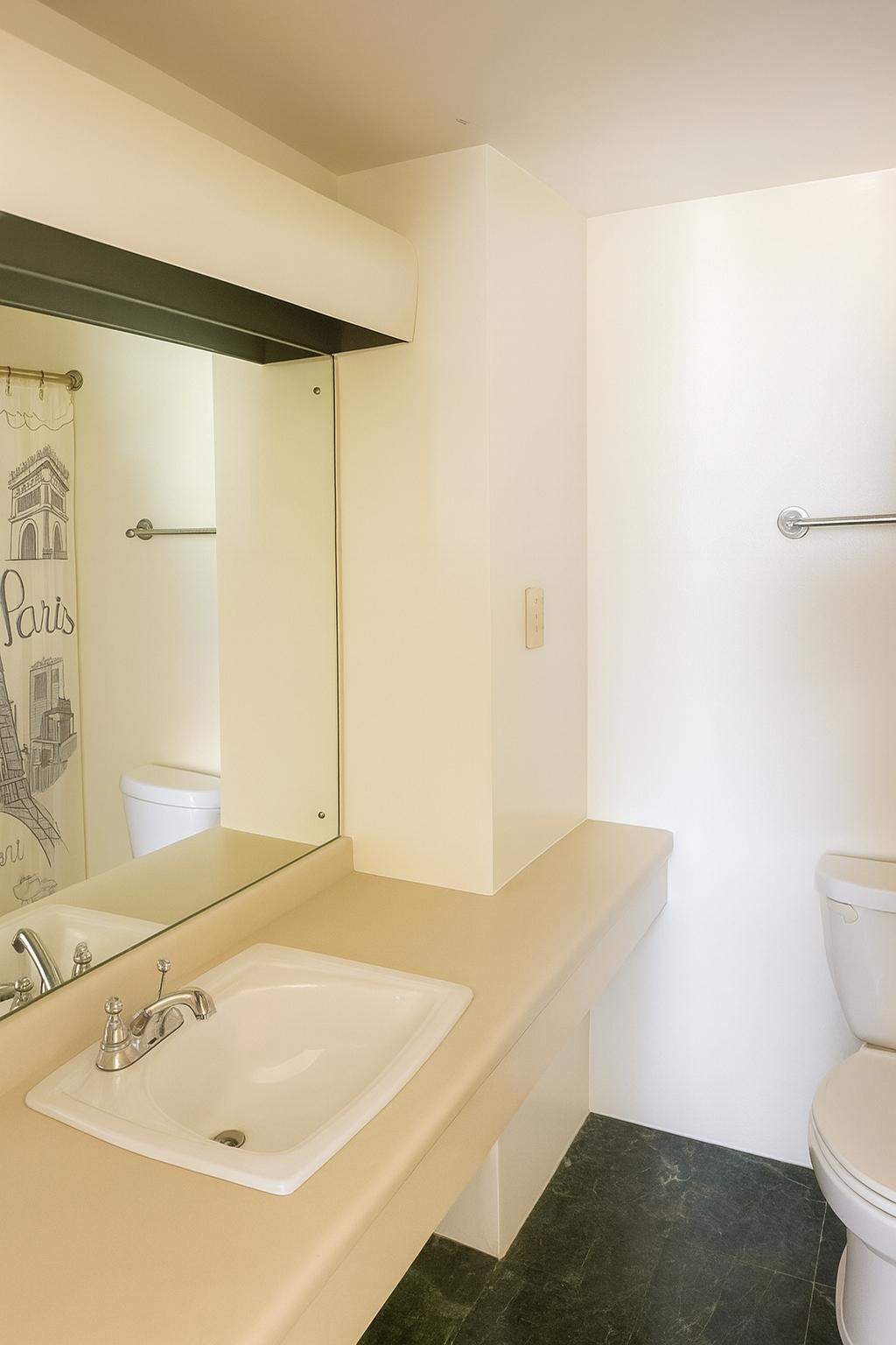 Thirteenth image of 6c- Ocean Tower in KINGSTON, Kingston, Jamaica - property is For Sale