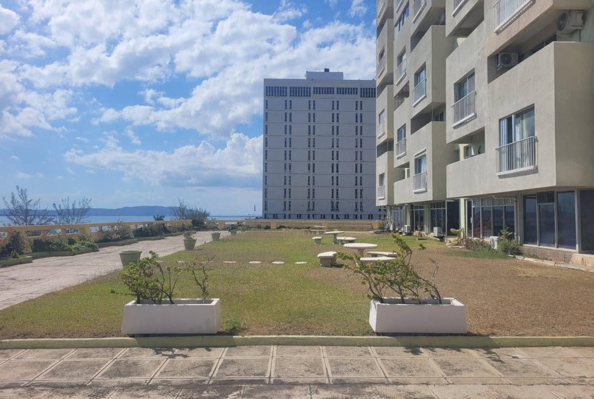Seventeenth image of 6c- Ocean Tower in KINGSTON, Kingston, Jamaica - property is For Sale