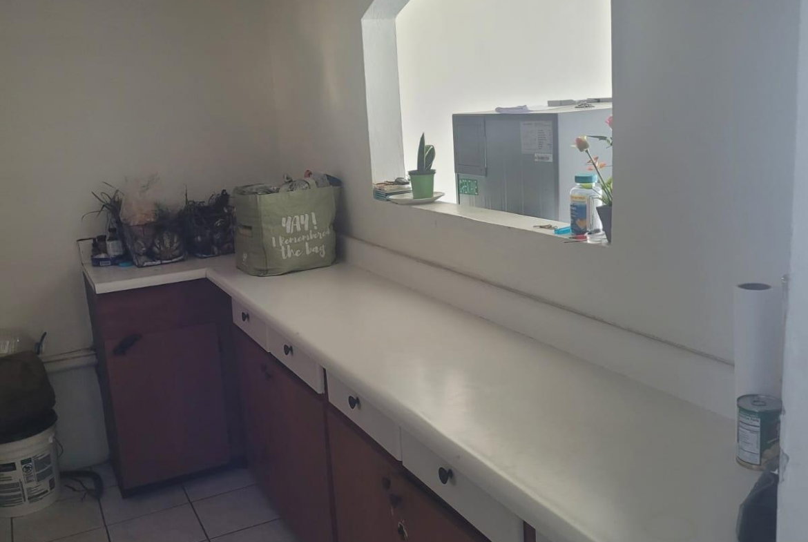 Seventh image of 6c- Ocean Tower in KINGSTON, Kingston, Jamaica - property is For Sale