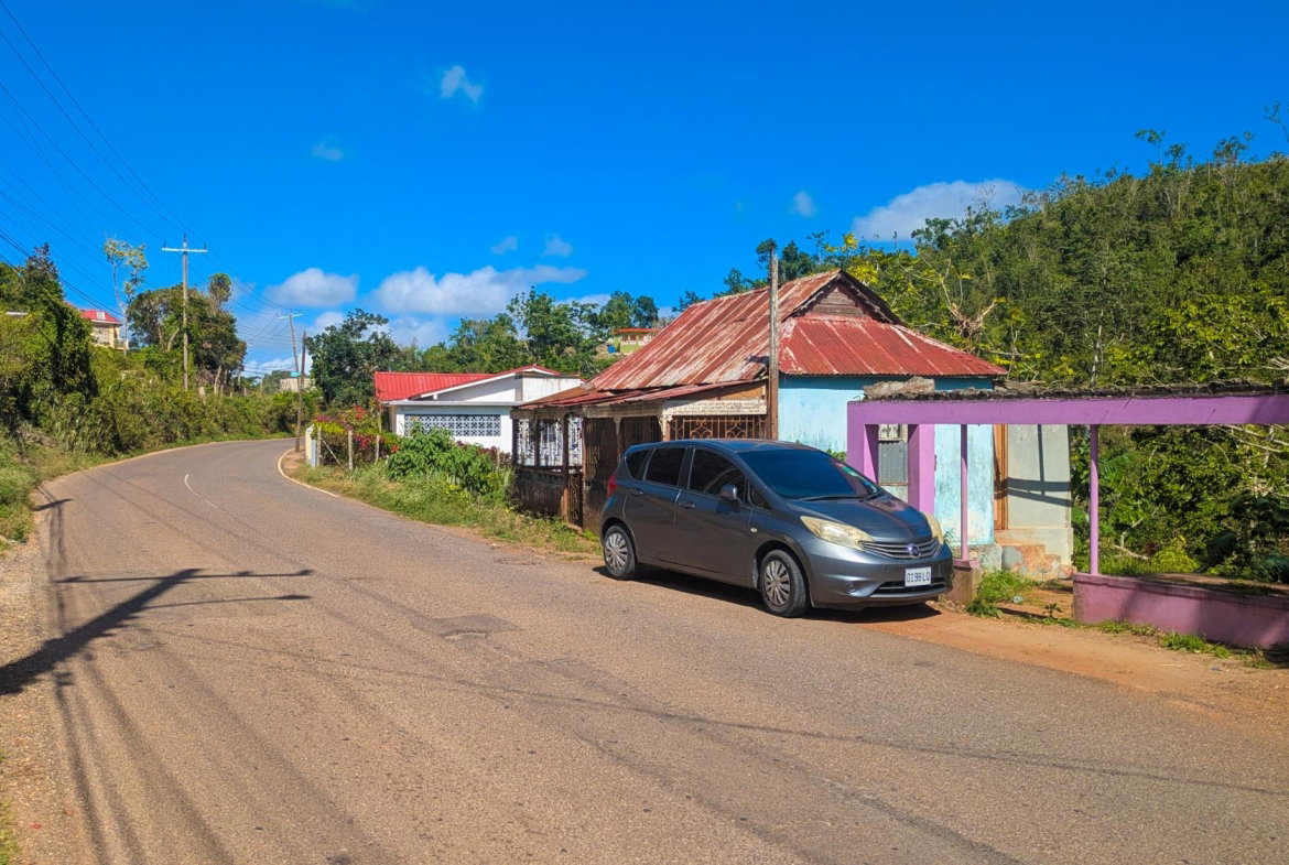 Second image of Rosetta Alexandria p o st in Alexandria, St. Ann, Jamaica - property is For Sale