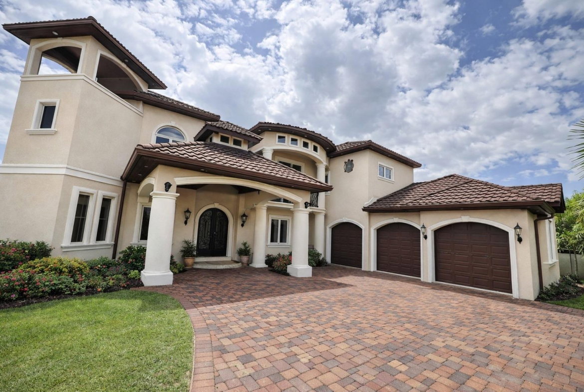 Second image of 20 Morwell Close in Red Hills, St. Andrew, Jamaica - property is For Sale