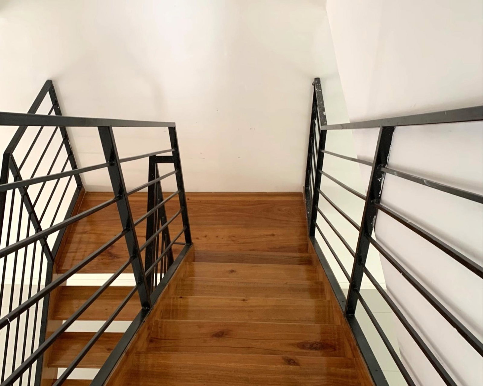 3-15-Horatio-Drive-Chancery-Hall-St.-Andrew-Townhouse-For-Sale-4-Bed-3.5-Bath Twelfth image of 3-15 Horatio Drive in Red Hills, St. Andrew, Jamaica - property is For Sale