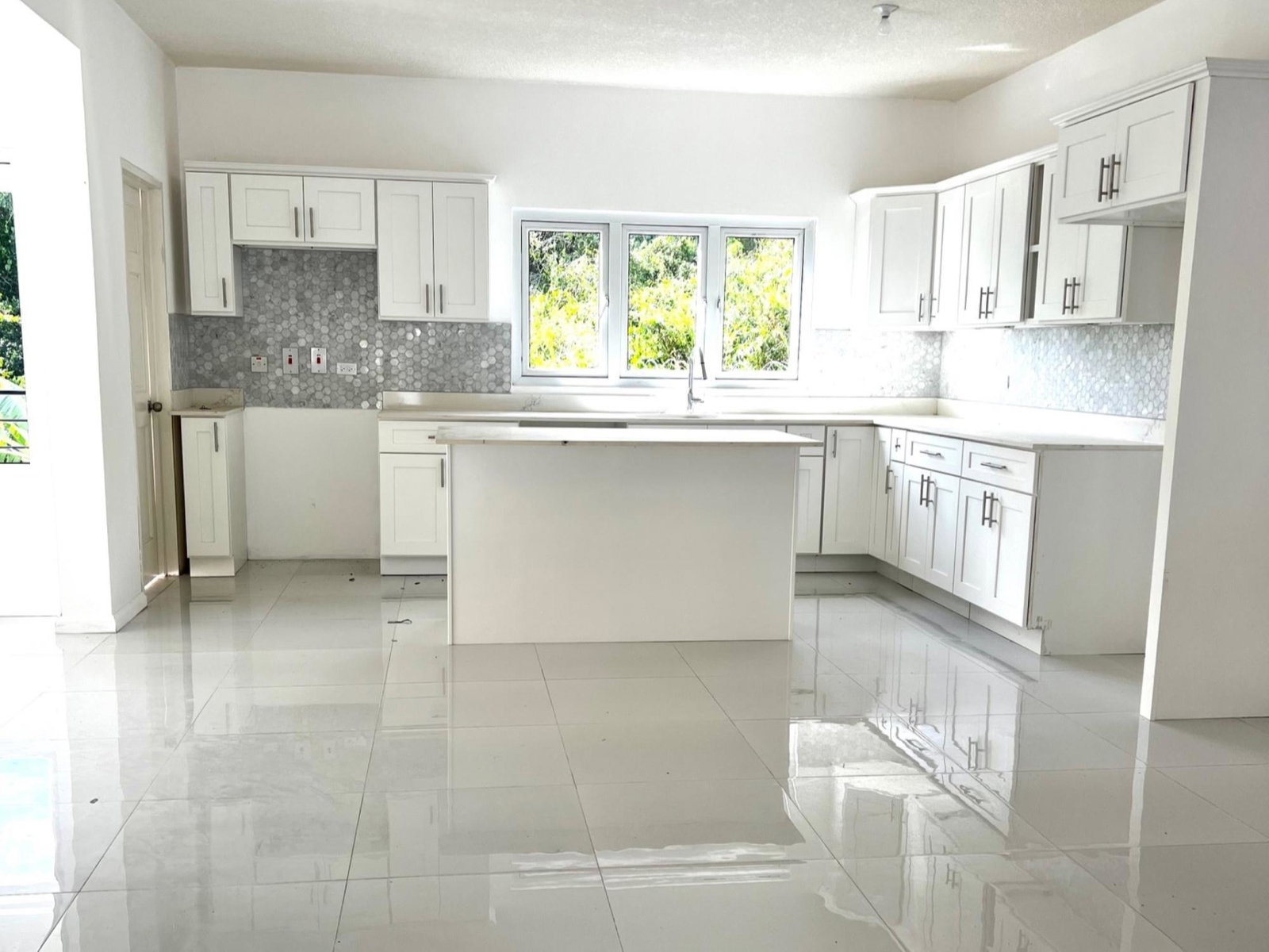 3-15-Horatio-Drive-Chancery-Hall-St.-Andrew-Townhouse-For-Sale-4-Bed-3.5-Bath Eighth image of 3-15 Horatio Drive in Red Hills, St. Andrew, Jamaica - property is For Sale