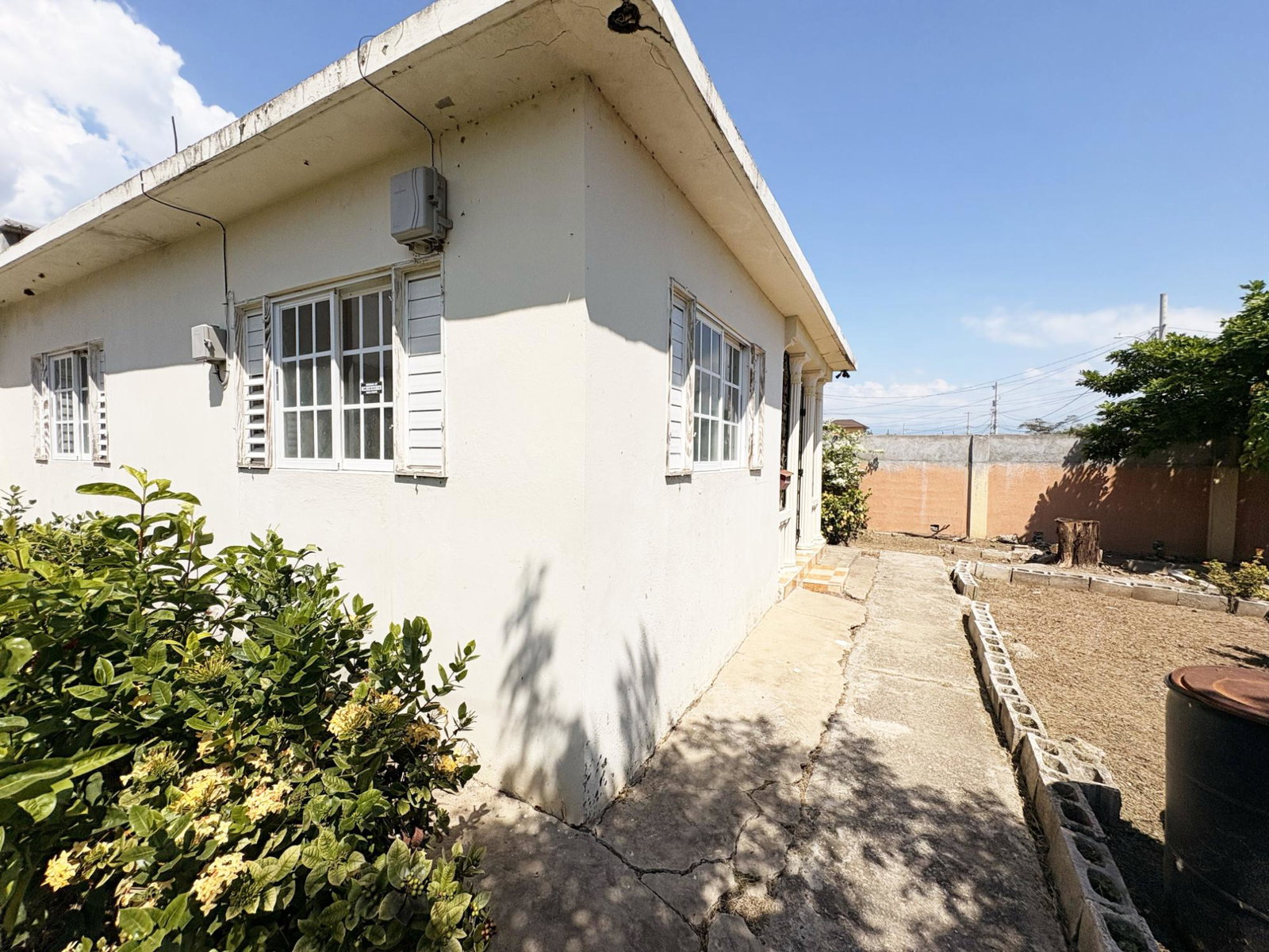 3-Bed-2-Bath-Semi-Detached-Home-for-Sale-in-Monza-Greater-Portmore-St.-Catherine-Property Second image of 510-103 North 33rd Way in Monza, St. Catherine, Jamaica - property is For Sale