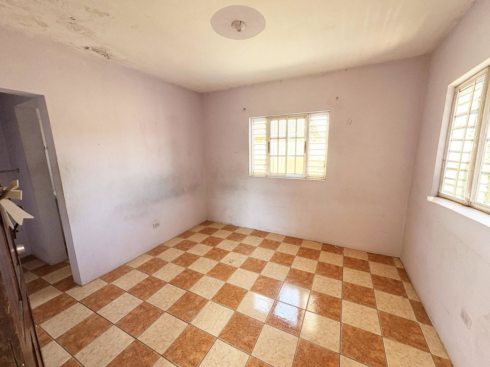 3-Bed-2-Bath-Semi-Detached-Home-for-Sale-in-Monza-Greater-Portmore-St.-Catherine-Property Fifth image of 510-103 North 33rd Way in Monza, St. Catherine, Jamaica - property is For Sale