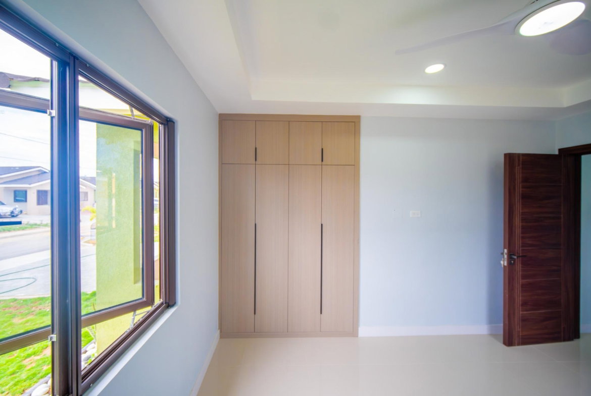 Seventeenth image of 202 Oak Estate Phase 2 in Greater Portmore, St. Catherine, Jamaica - property is For Sale