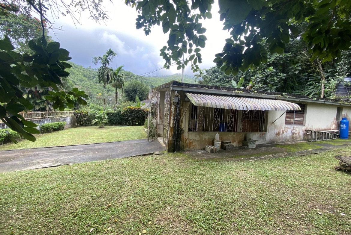 Ninth image of 5 Staten Close in Kingston 9, St. Andrew, Jamaica - property is For Sale