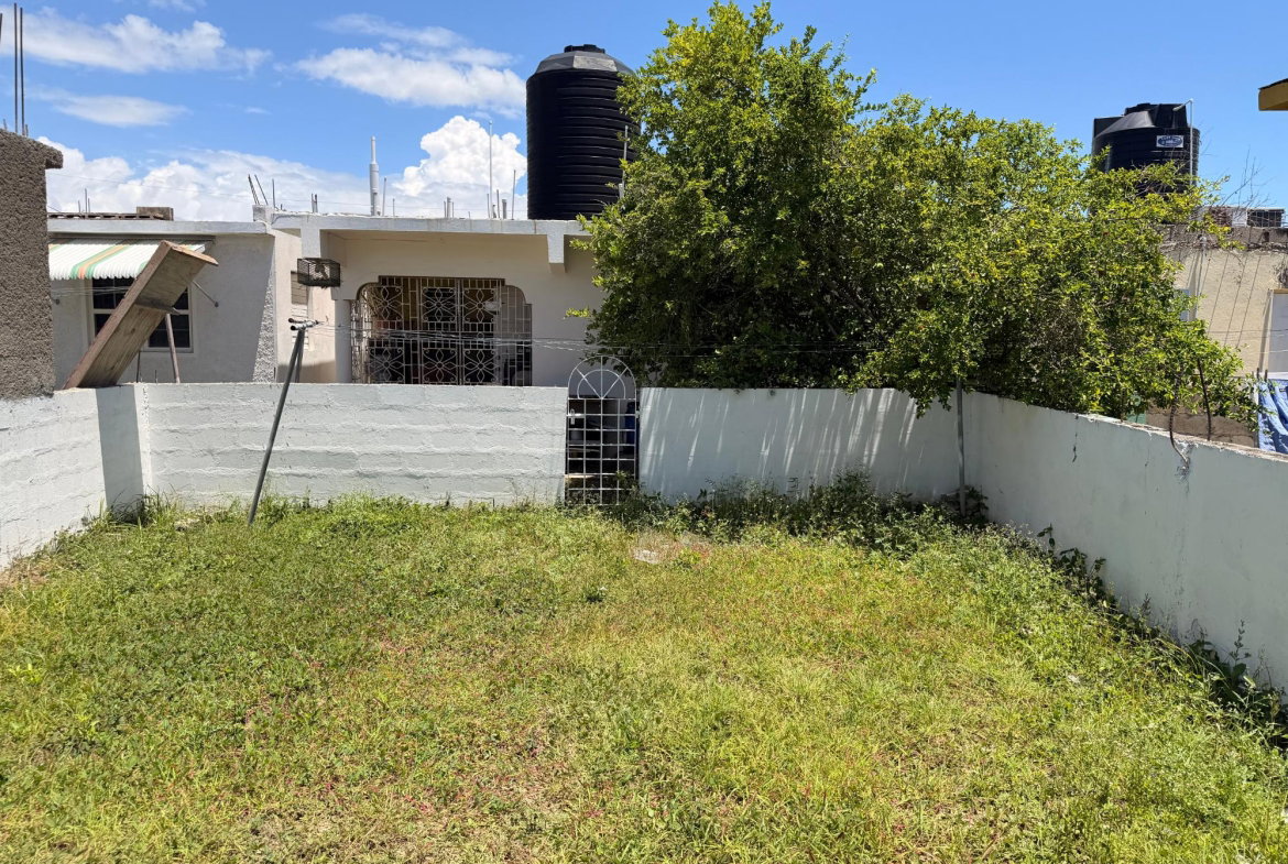 Twelfth image of North West 42nd Place in Greater Portmore, St. Catherine, Jamaica - property is For Rent