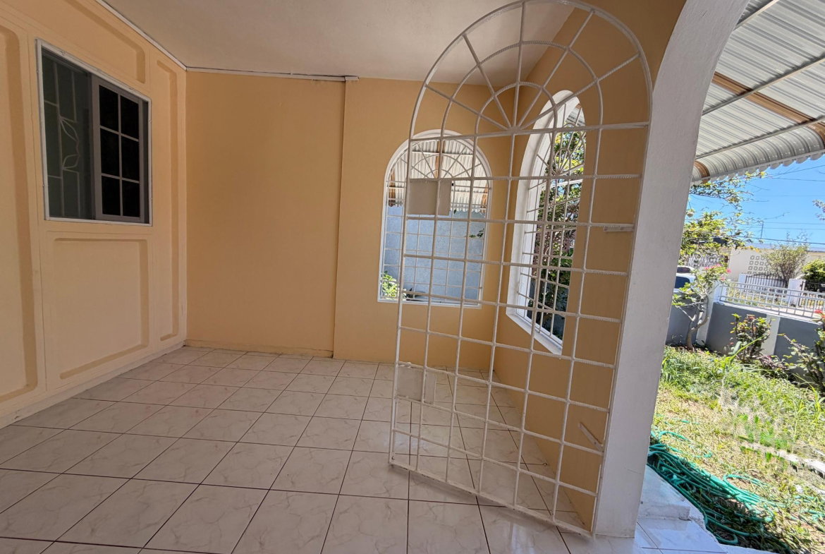 Tenth image of North West 42nd Place in Greater Portmore, St. Catherine, Jamaica - property is For Rent