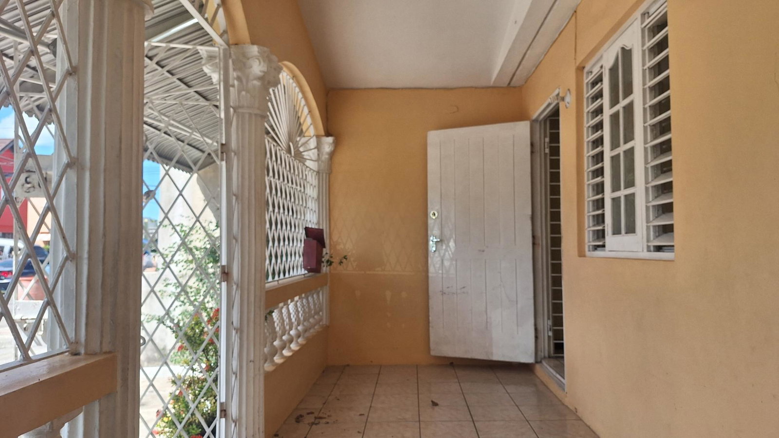 3-Bedroom-Townhouse-For-Sale-in-Portmore-St.-Catherine-335-Oakwood-Boulevard Second image of 335 Oakwood Boulevard in Bridgeview, St. Catherine, Jamaica - property is For Sale