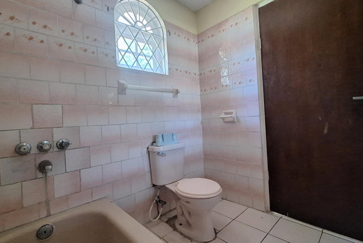 Seventeenth image of 335 Oakwood Boulevard in Bridgeview, St. Catherine, Jamaica - property is For Sale