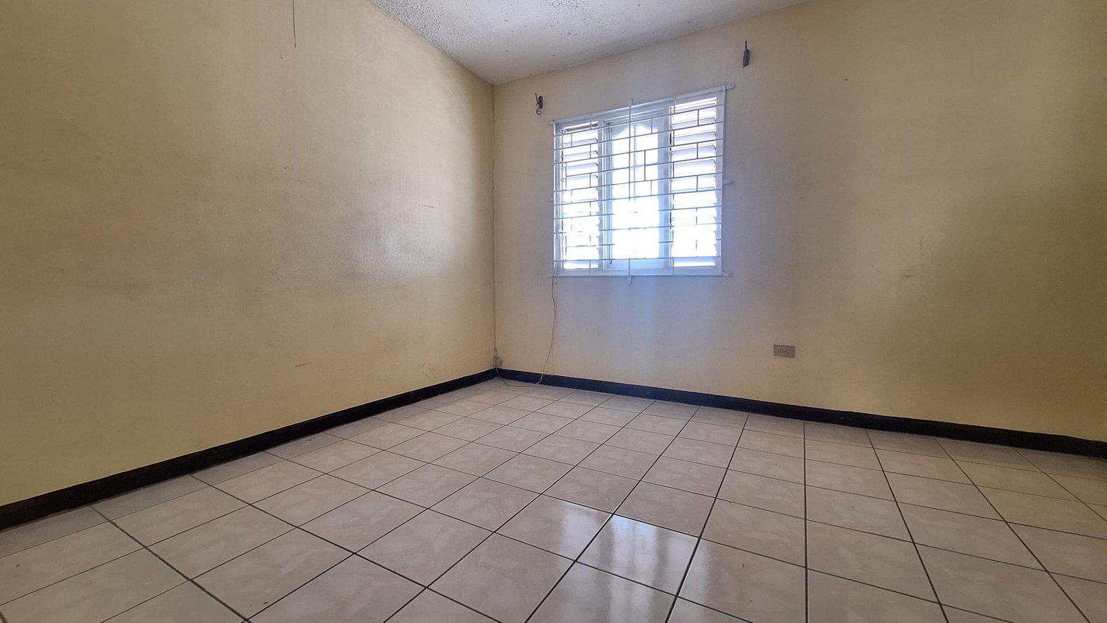 3-Bedroom-Townhouse-For-Sale-in-Portmore-St.-Catherine-335-Oakwood-Boulevard Nineteenth image of 335 Oakwood Boulevard in Bridgeview, St. Catherine, Jamaica - property is For Sale