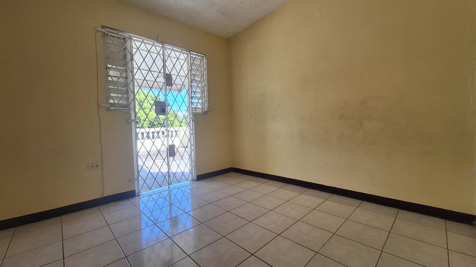 3-Bedroom-Townhouse-For-Sale-in-Portmore-St.-Catherine-335-Oakwood-Boulevard Twenty-First image of 335 Oakwood Boulevard in Bridgeview, St. Catherine, Jamaica - property is For Sale