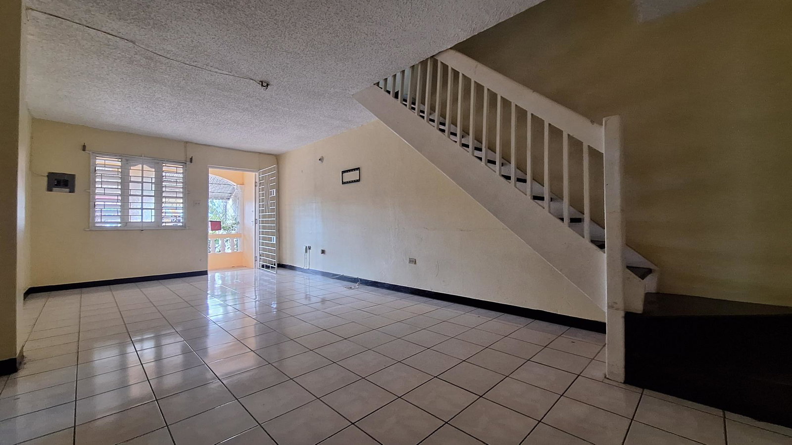 3-Bedroom-Townhouse-For-Sale-in-Portmore-St.-Catherine-335-Oakwood-Boulevard Sixth image of 335 Oakwood Boulevard in Bridgeview, St. Catherine, Jamaica - property is For Sale