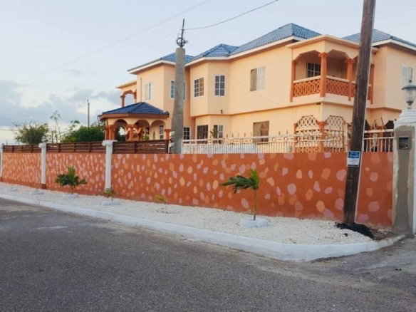 First image of Upper Fort, Johnson Hill in HELLSHIRE HILLS, St. Catherine, Jamaica - property is For Rent