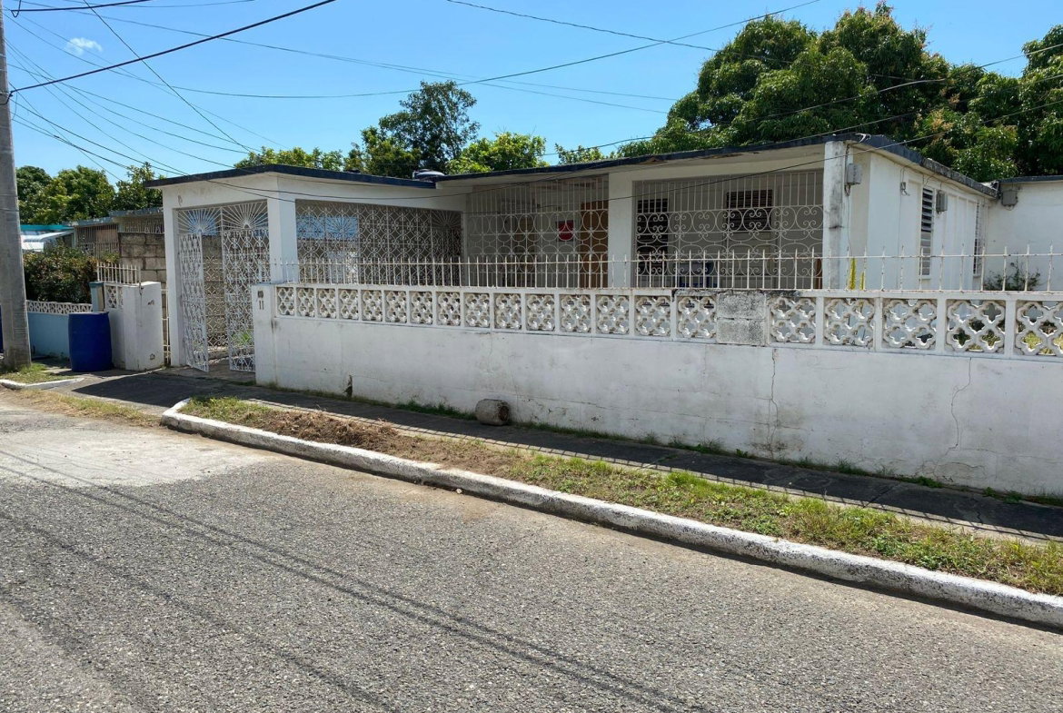 First image of 1025 Portland Circle, Independ in Independence City, St. Catherine, Jamaica - property is For Sale