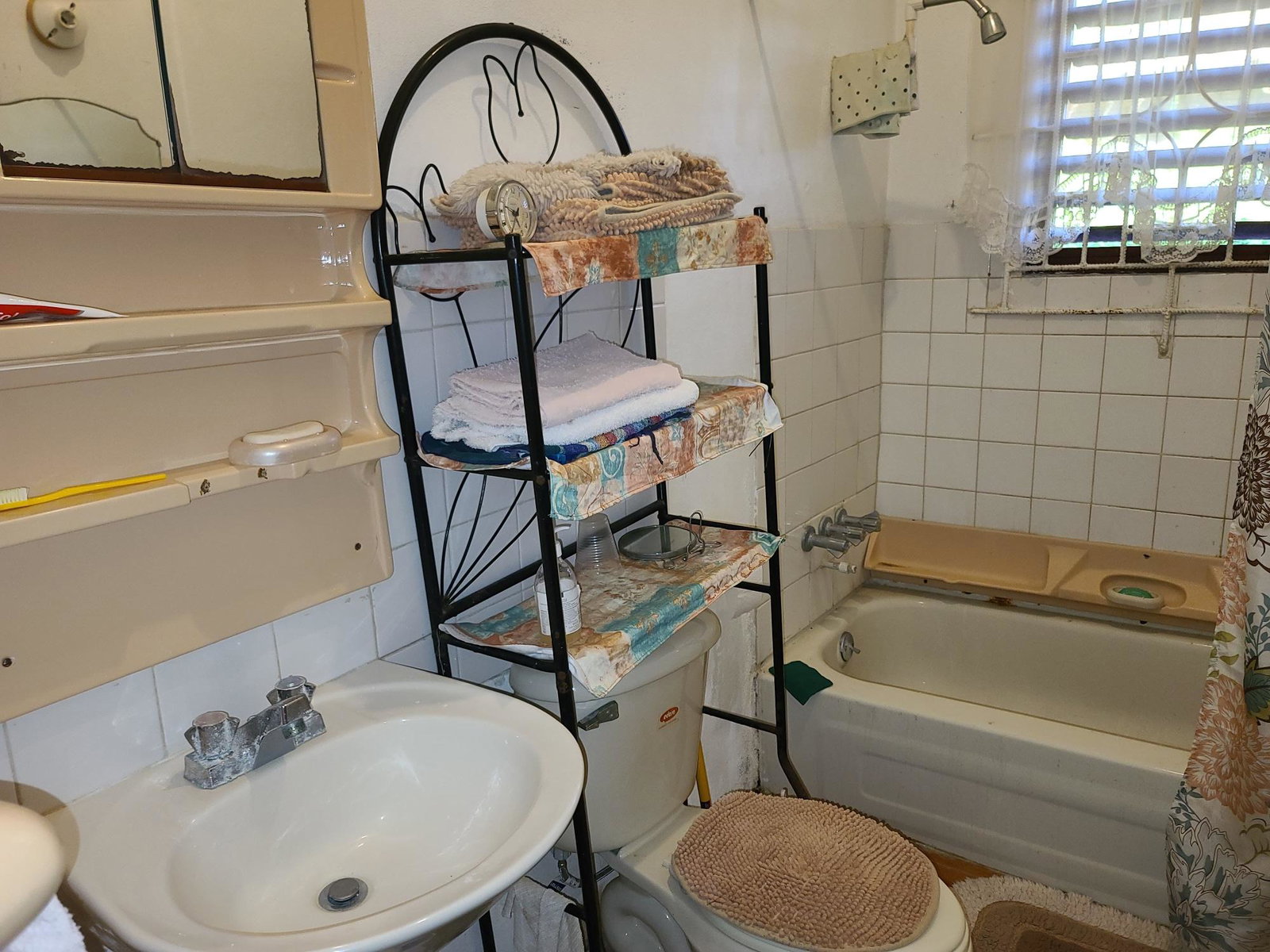 Twentieth image of 4 Charlton, Ewarton in Ewarton, St. Catherine, Jamaica - property is For Sale