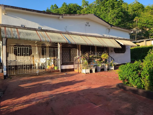 First image of 4 Charlton, Ewarton in Ewarton, St. Catherine, Jamaica - property is For Sale