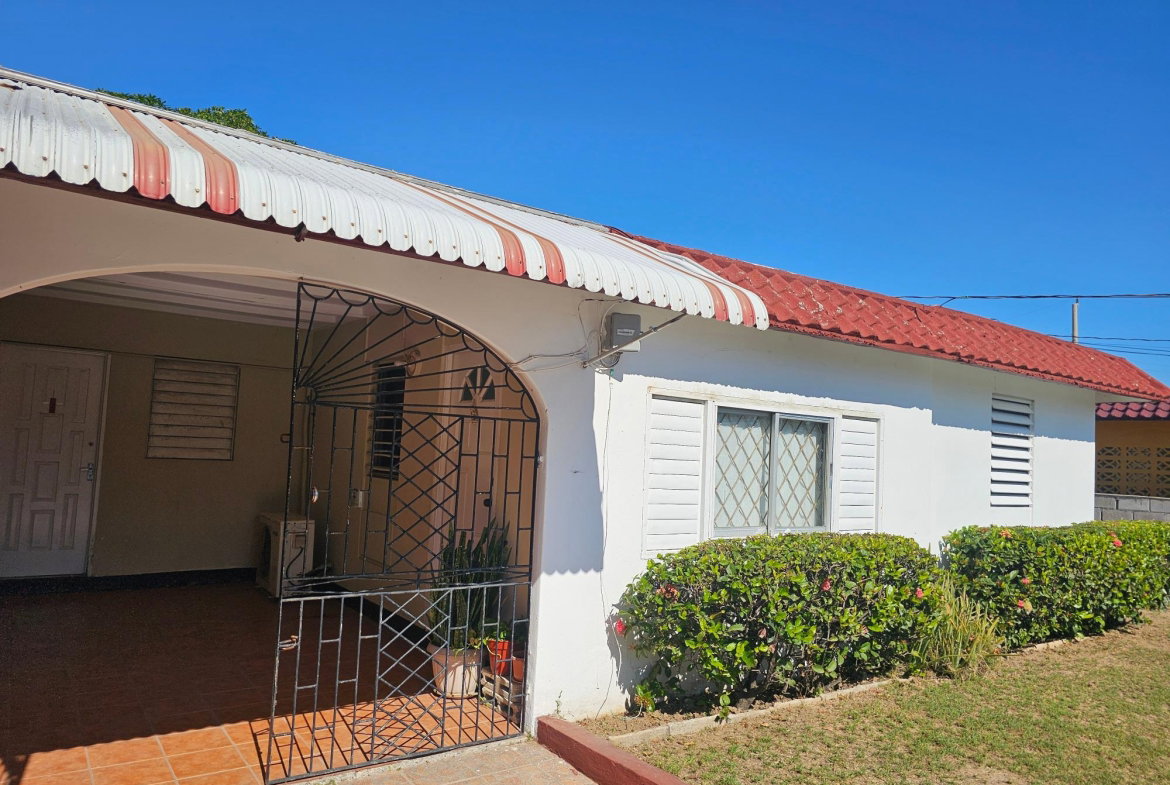 First image of 27 Newton Avenue in Bridgeport, St. Catherine, Jamaica - property is For Sale