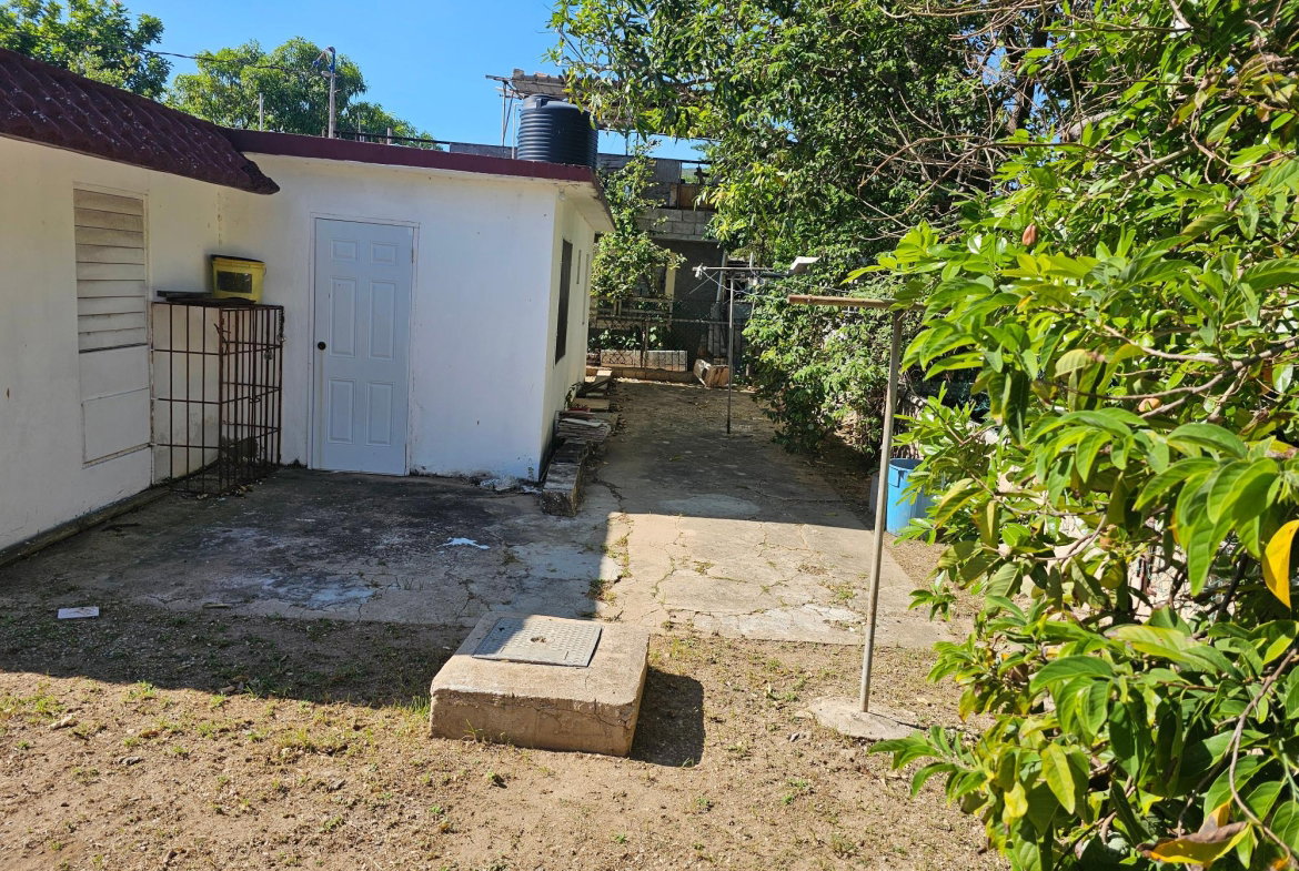 Seventh image of 27 Newton Avenue in Bridgeport, St. Catherine, Jamaica - property is For Sale