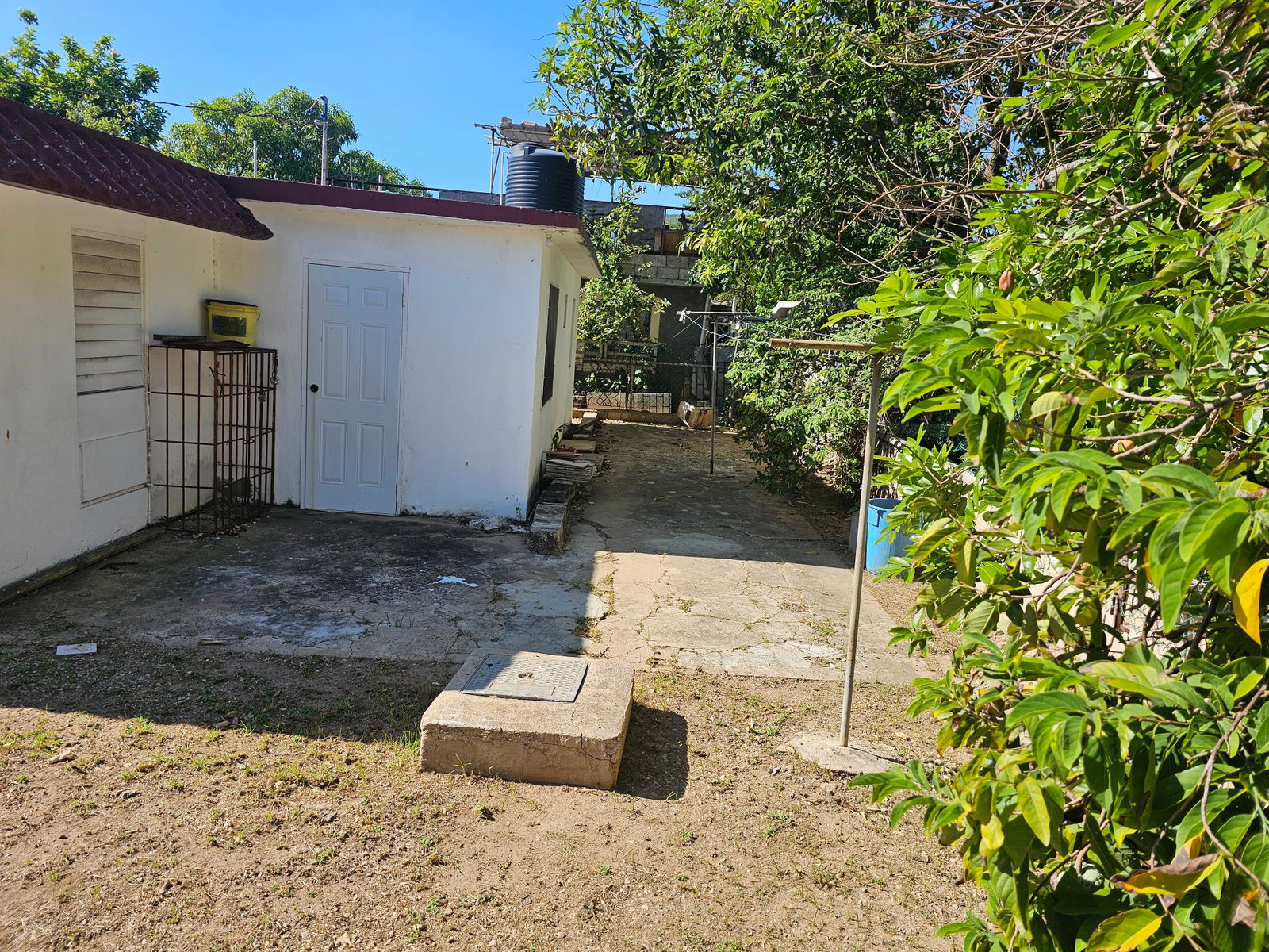 Seventh image of 27 Newton Avenue in Bridgeport, St. Catherine, Jamaica - property is For Sale