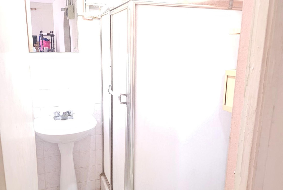 Eleventh image of 27 Newton Avenue in Bridgeport, St. Catherine, Jamaica - property is For Sale