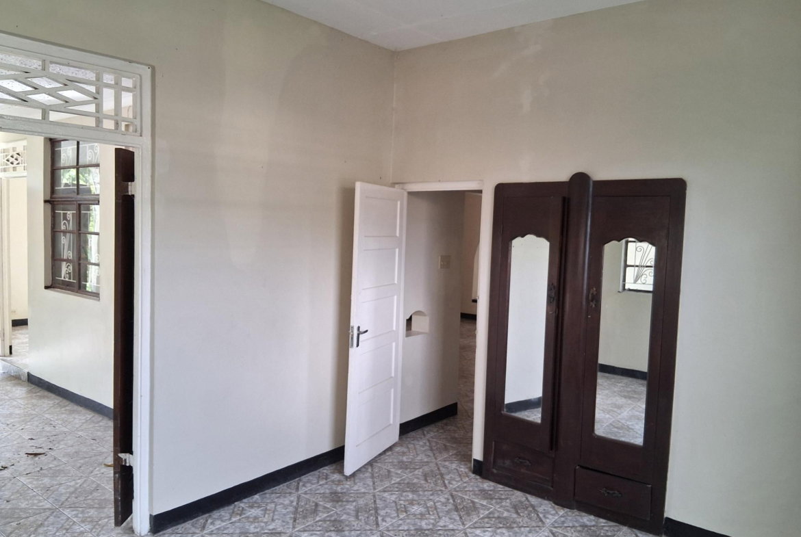 Seventeenth image of Sullivan Avenue in Kingston 8, St. Andrew, Jamaica - property is For Sale