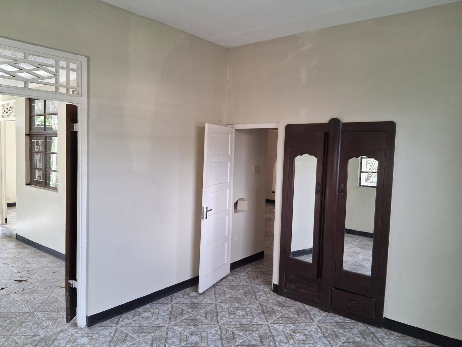 Seventeenth image of Sullivan Avenue in Kingston 8, St. Andrew, Jamaica - property is For Sale