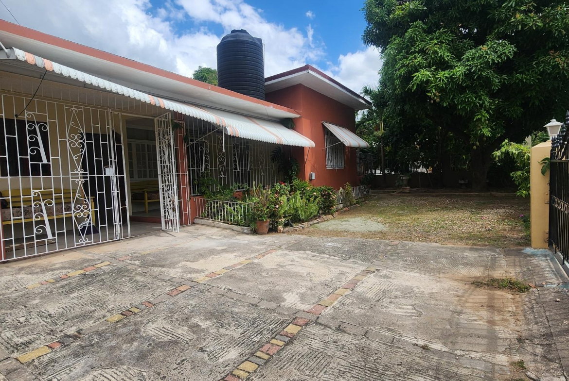Second image of 6 Brynmawr Road in Kingston 8, St. Andrew, Jamaica - property is For Rent