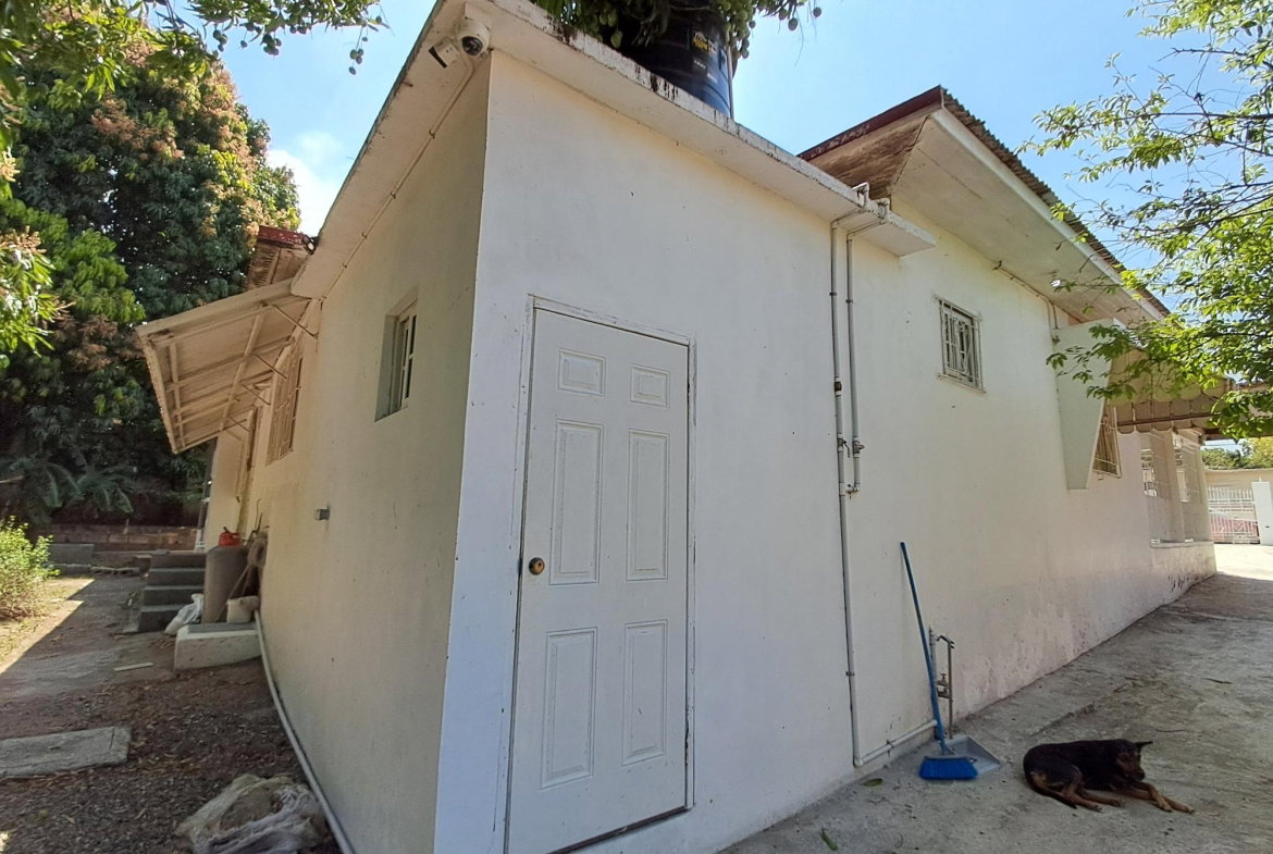 Seventh image of 12 Sunrise Crescent in Kingston 19, St. Andrew, Jamaica - property is For Sale