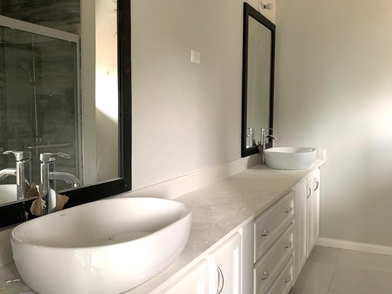 4-Bedroom-Townhouse-for-Sale-in-Chancery-Hall-St.-Andrew-5-15-Horatio-Drive Seventeenth image of 5-15 Horatio Drive in Red Hills, St. Andrew, Jamaica - property is For Sale