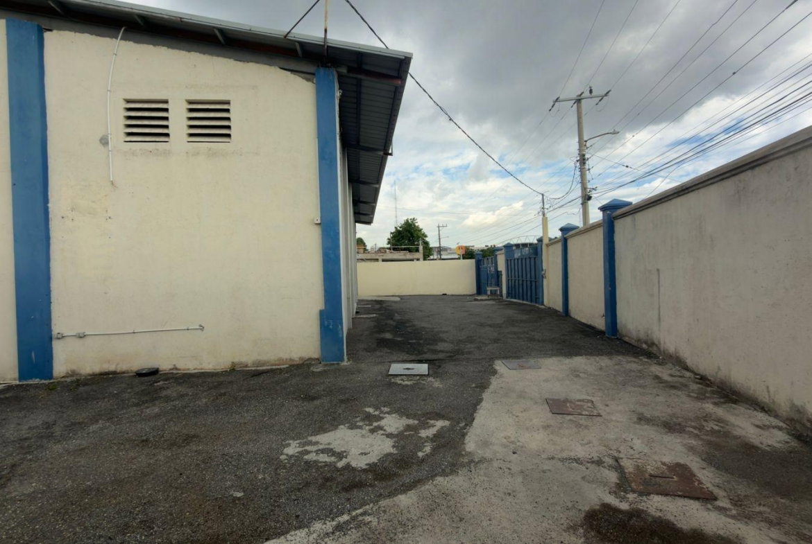 Sixth image of 18 Derrymore Road in Kingston 10, St. Andrew, Jamaica - property is For Rent