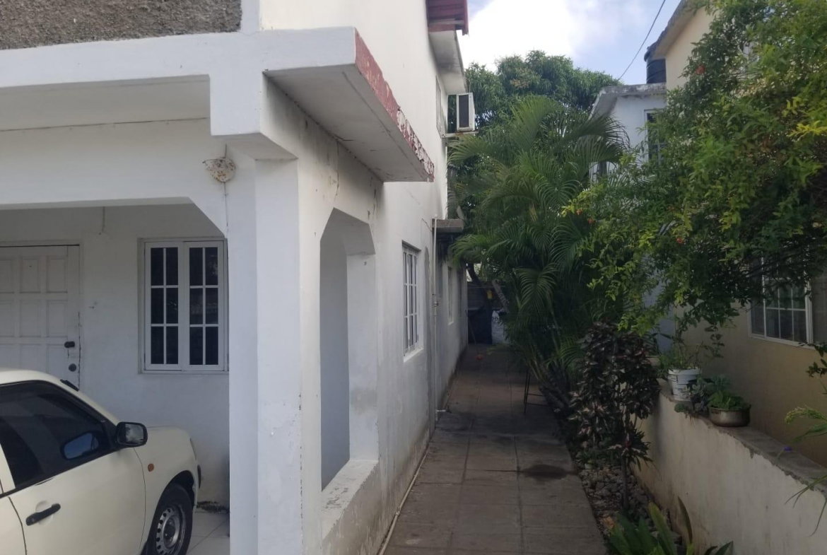 Fourth image of 525 Fort Totten Drive in Bridgeport, St. Catherine, Jamaica - property is For Sale