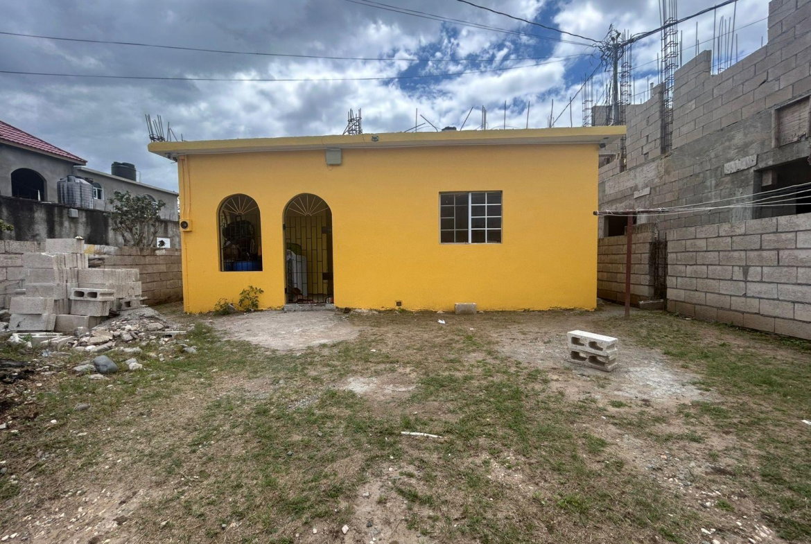 First image of 52-415 Grenada Glade, Portmore v in Gregory Park, St. Catherine, Jamaica - property is For Sale