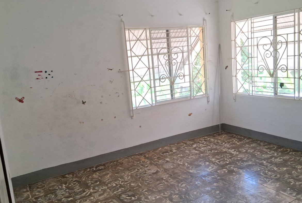Ninth image of 3 Sunrise Crescent in Mandeville, Manchester, Jamaica - property is For Sale