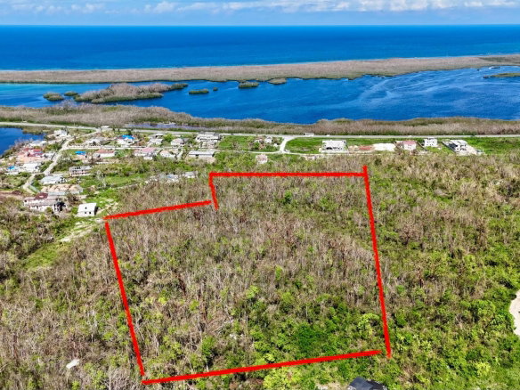 First image of 4 Greenside, Lakeside Close in Greenside, Trelawny, Jamaica - property is For Sale