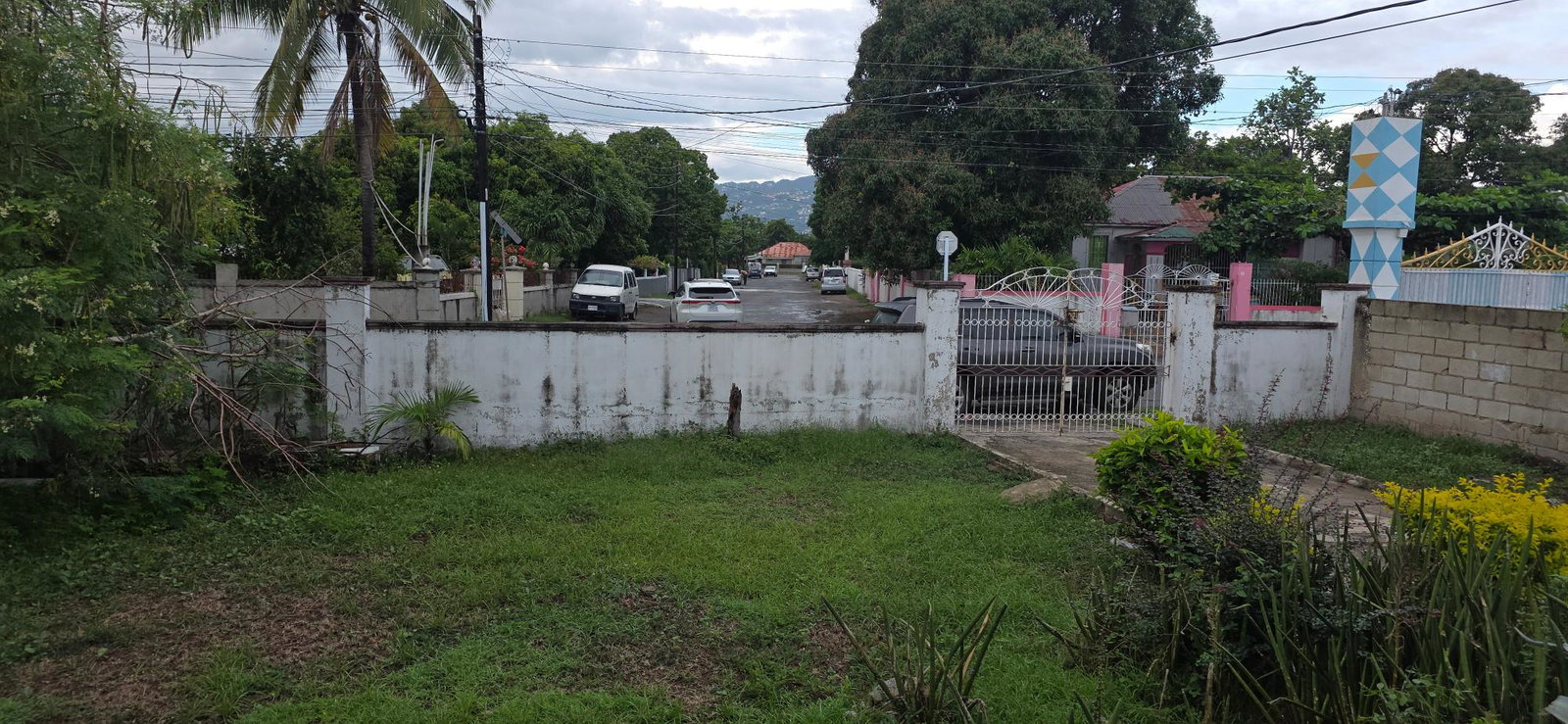 Eleventh image of 6 Kings Avenue in Kingston 10, St. Andrew, Jamaica - property is For Sale