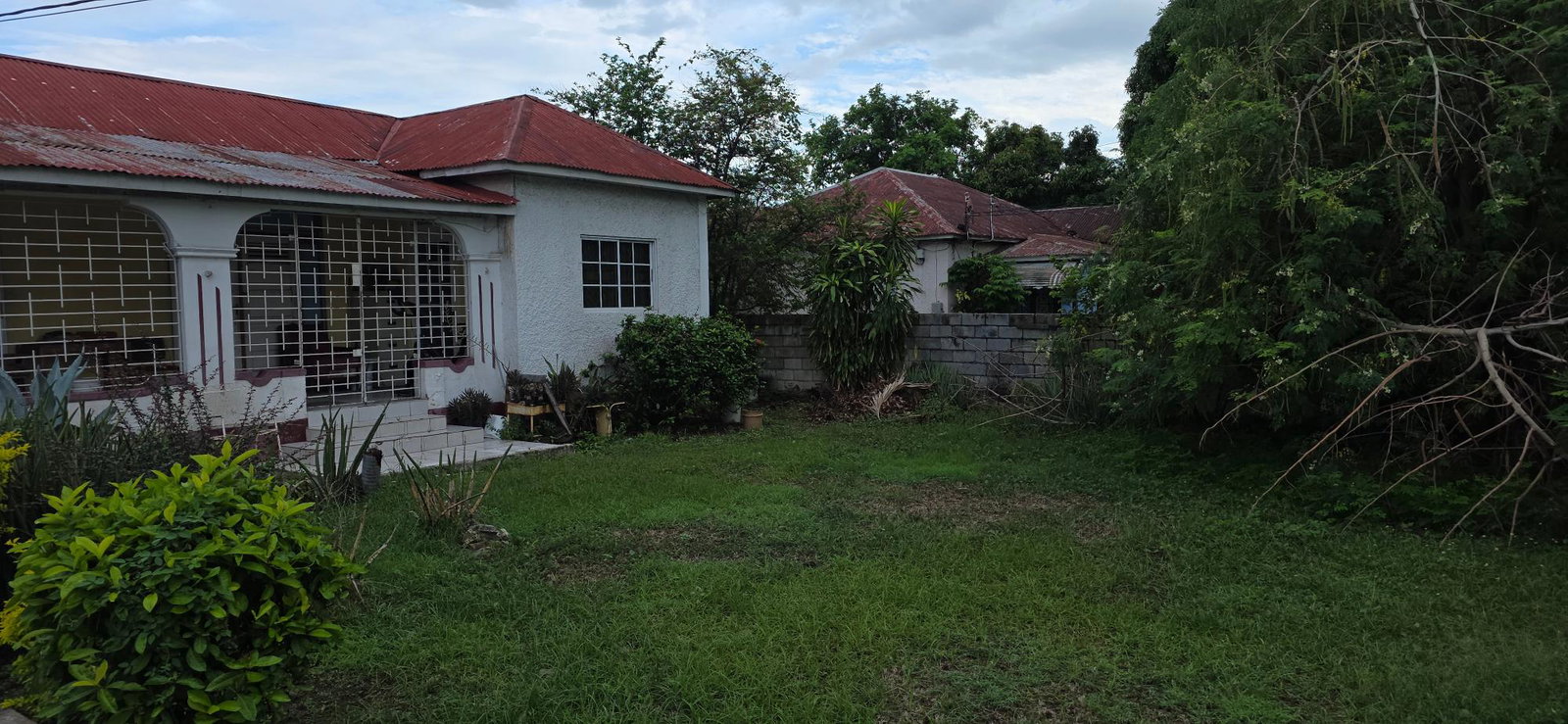Twelfth image of 6 Kings Avenue in Kingston 10, St. Andrew, Jamaica - property is For Sale