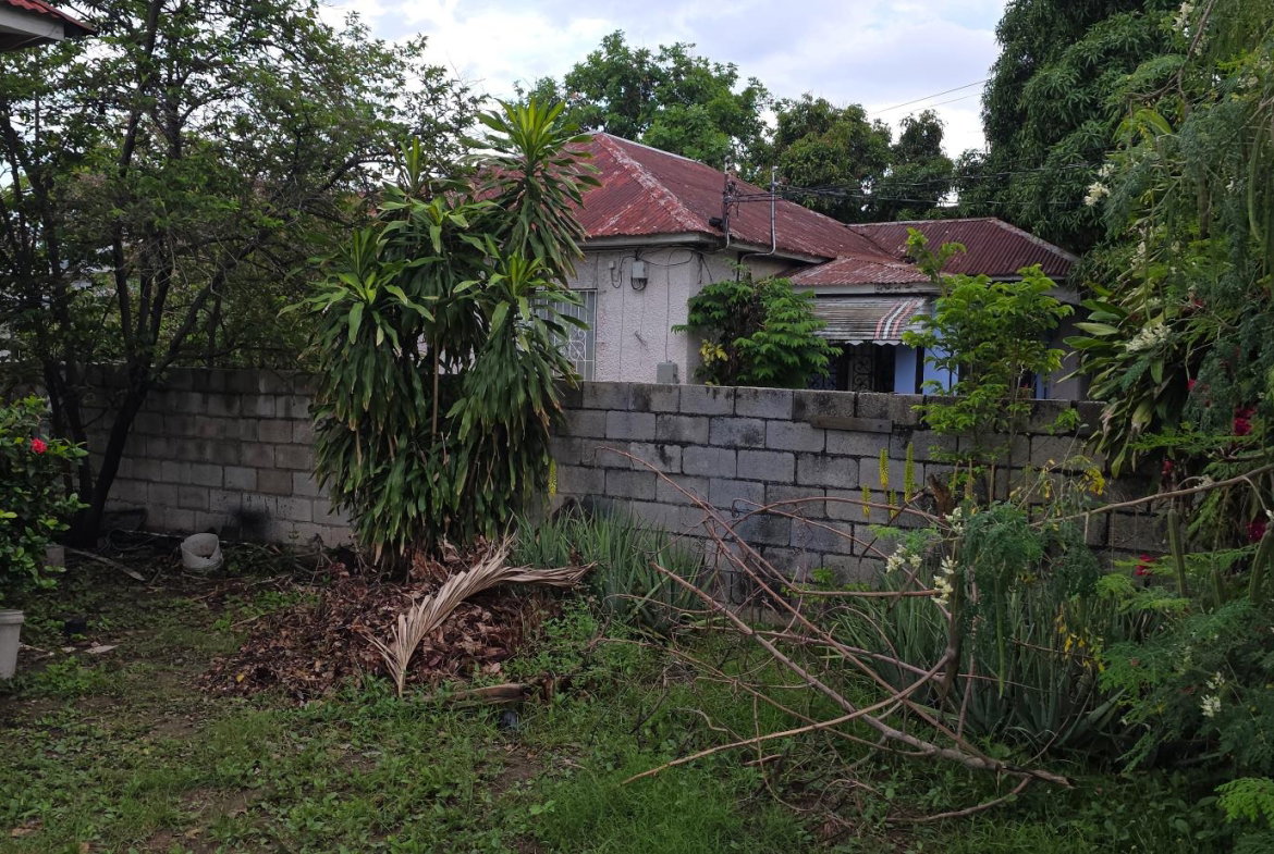 Thirteenth image of 6 Kings Avenue in Kingston 10, St. Andrew, Jamaica - property is For Sale