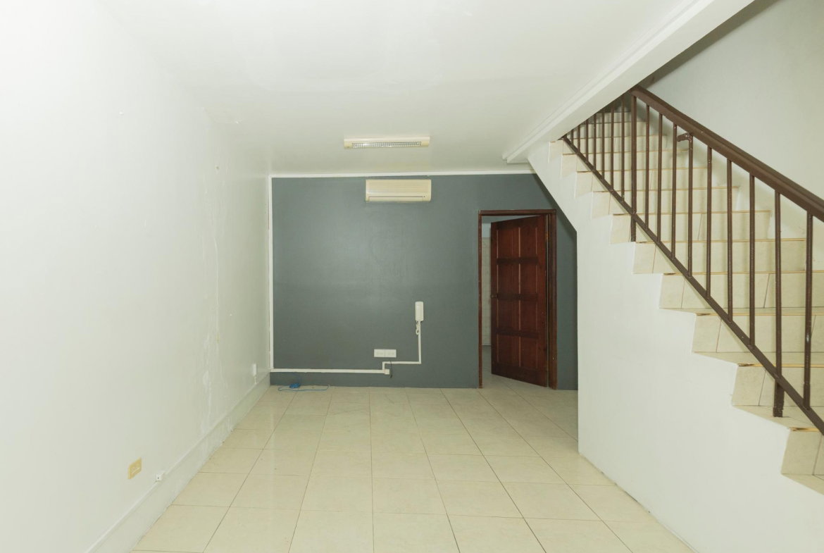 Fourth image of 1d-1e Braemar Avenue in Kingston 5, St. Andrew, Jamaica - property is For Rent