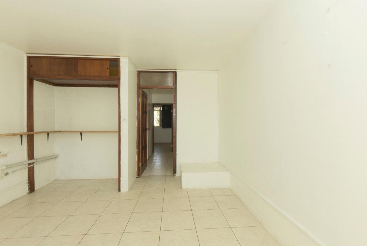 Eighth image of 1d-1e Braemar Avenue in Kingston 5, St. Andrew, Jamaica - property is For Rent