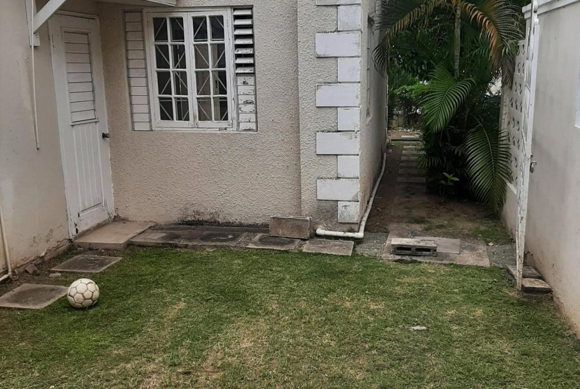 Ninth image of 4-4 Munroe Close in Kingston 6, St. Andrew, Jamaica - property is For Sale