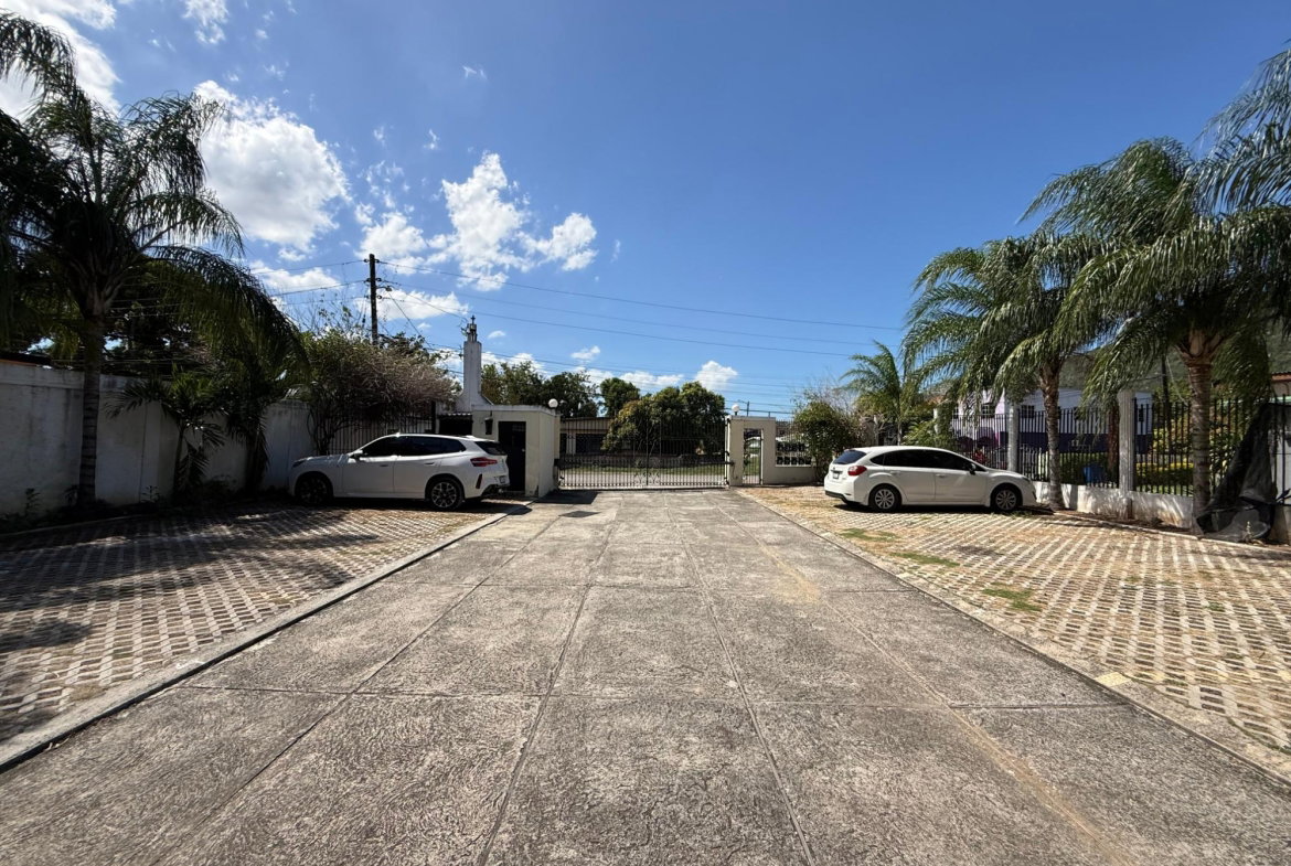 Eleventh image of 8-8 Hamlet Crescent in Kingston 20, St. Andrew, Jamaica - property is For Sale