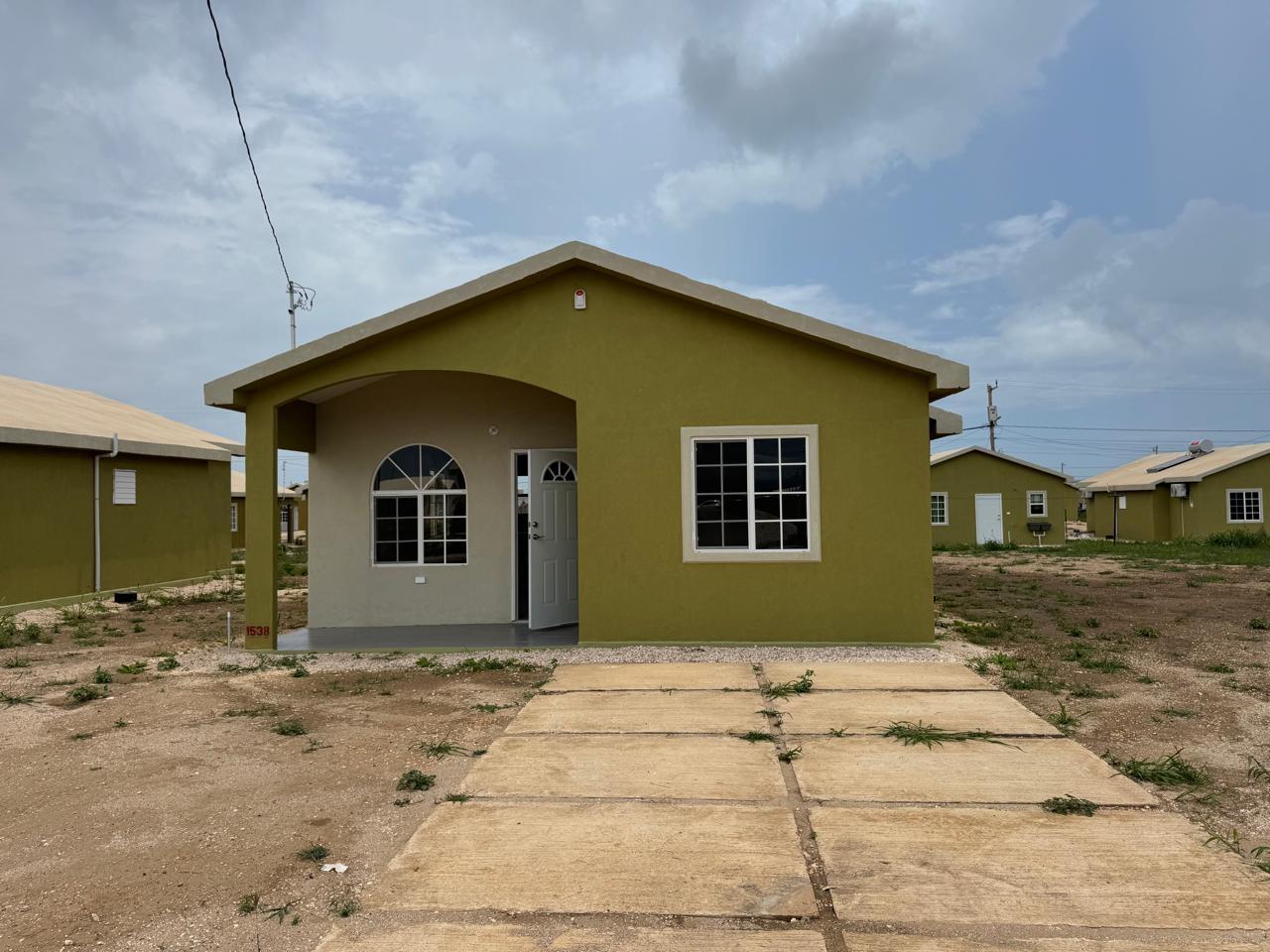 First image of 1538-60 Paprika Drive, Phoenix pa in Phoenix Park, St. Catherine, Jamaica - property is For Rent
