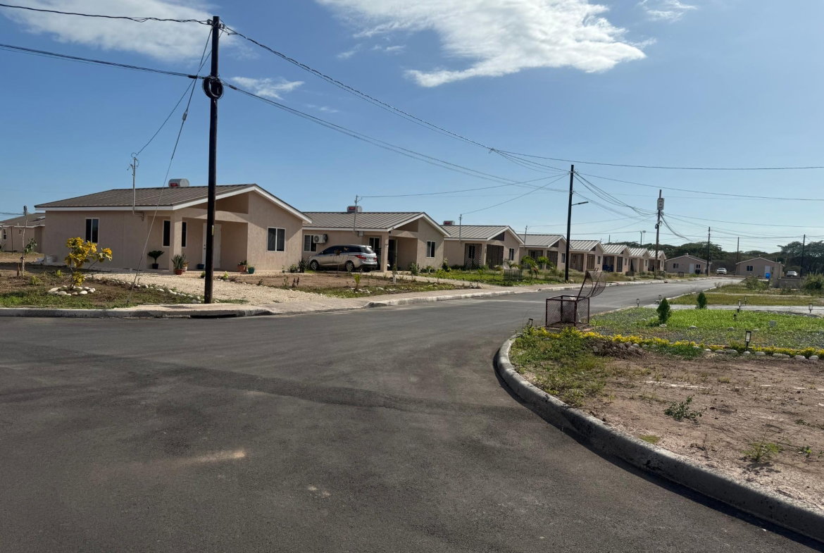 Fifth image of 499 Whim Estate, Phase 1, Blo in Old Harbour, St. Catherine, Jamaica - property is For Rent