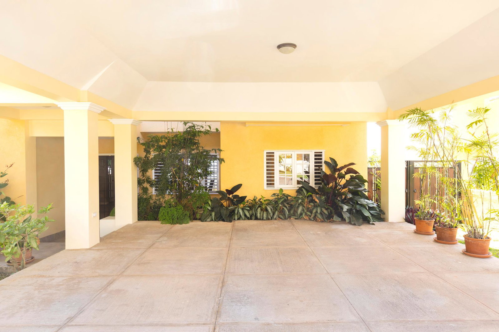 Casa-Monte-Estate-St.-Andrew-Jamaica-6-Bedroom-Resort-Villa-for-Sale Fourth image of 20- Casa Monte Estate Old st in Kingston 9, St. Andrew, Jamaica - property is For Sale