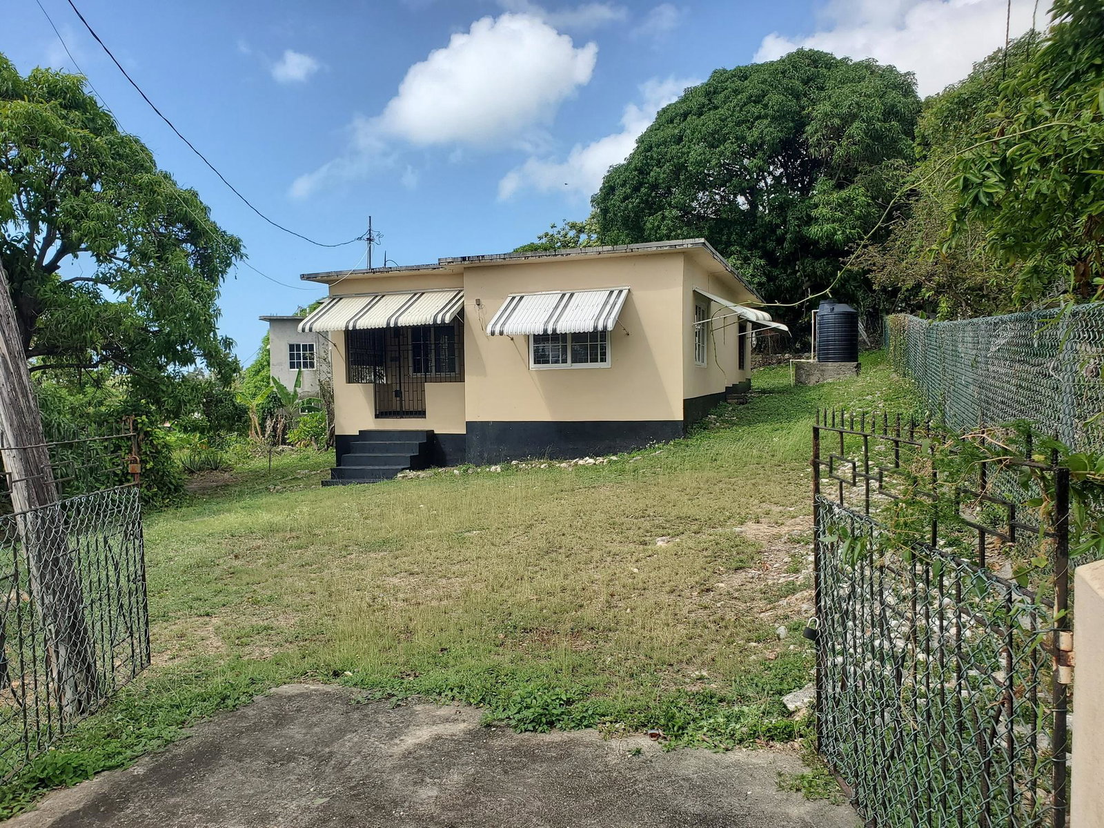 Charming-2-Bedroom-Country-House-for-Sale-in-White-Horses-St.-Thomas-Jamaica Second image of White Horses in WHITE HORSES, St. Thomas, Jamaica - property is For Sale